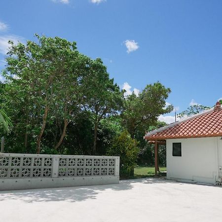 Engawa Villa Мотобу Екстериор снимка