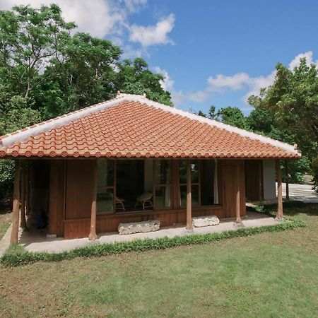 Engawa Villa Мотобу Екстериор снимка